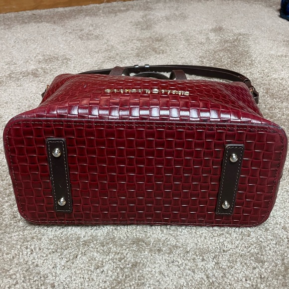 DOONEY & BOURKE GENTLY USED LARGE RED SATCHEL. - Picture 4 of 10